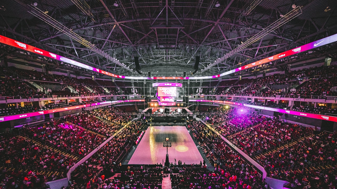How to Get the Best Seats at Arena Shows