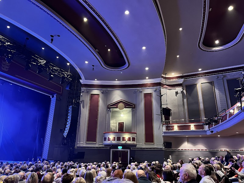 Hull New Theatre
